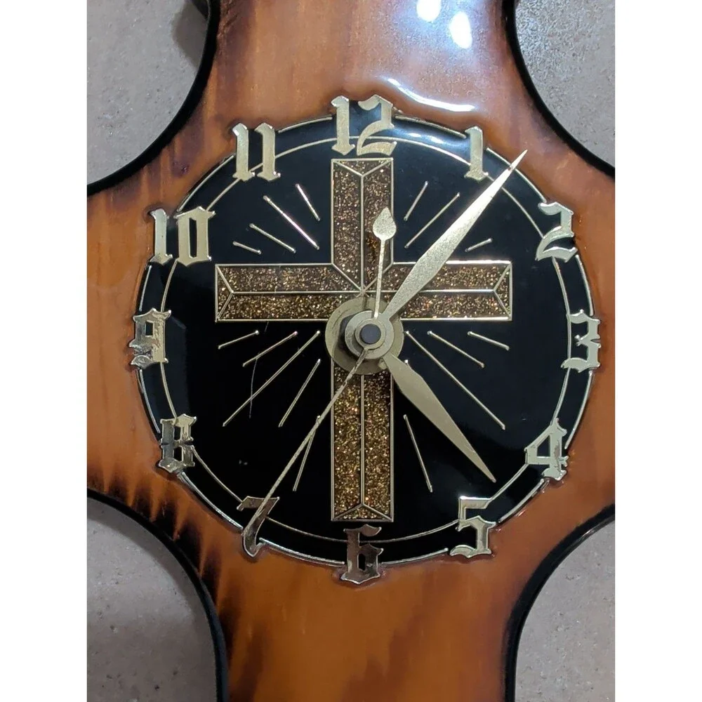 Vintage Religious Wood Cross Wall Clock Praying Hands Lacquered Plaque Works